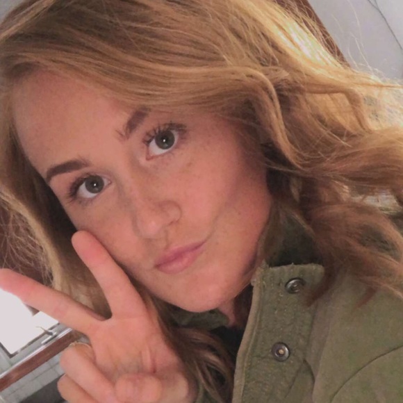 Meet your Posher, Audrey - Picture 1 of 1